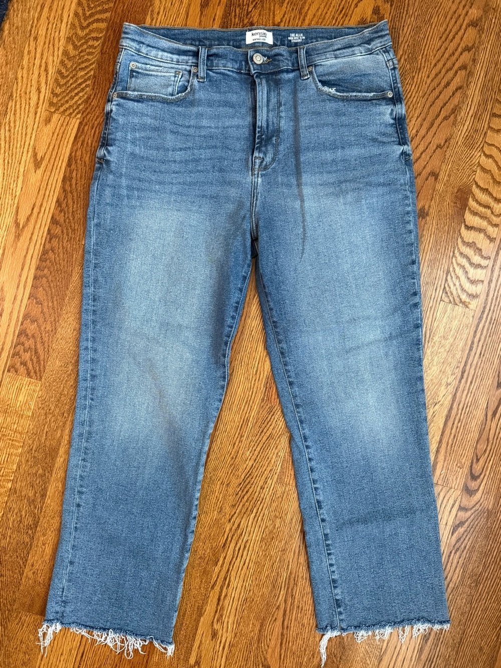 Kensie High Rise Slim Straight Jeans in Medium Blue Wash